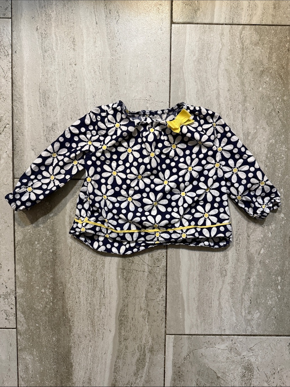 Gymboree Navy Daisy Print Long-Sleeve Top with Yellow Bow